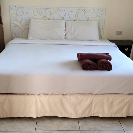 Massuwan Karon Beach Ban Saiyuan Εξωτερικό φωτογραφία